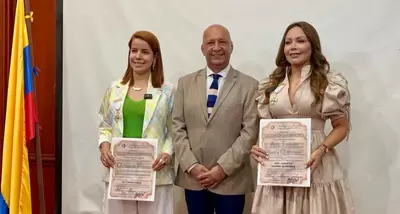 Secretaria de Educación del Valle recibe la Orden Independencia Vallecaucana en grado Cruz de Caballero de la Asamblea