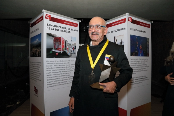 ¿Quién es Rubén Darío Cárdenas, ganador del Premio Compartir al mejor rector 2016?