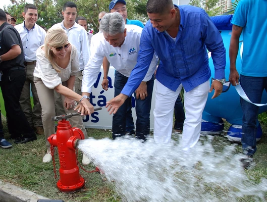 Gobernadora inauguró acueducto y anunció $6.000 millones más para agua potable en Candelaria