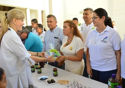 Gobernación impulsa proyectos productivos  de siete asociaciones campesinas de Guacarí