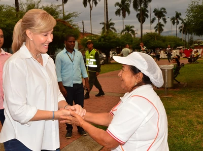 Gobernadora reafirmó su trabajo en premio 'Mejores  gobernantes en la superación de la pobreza' con Colombia Líder