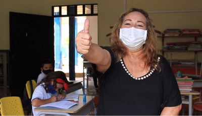 “Los estudiantes necesitan de nosotros”, dice Alejandrina, la profesora  que le apostó al regreso a clases bajo el modelo de alternancia
