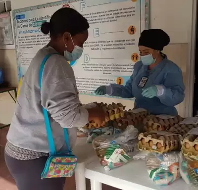 Gobernadora destaca entrega de 25 mil paquetes alimentarios  del Programa de Alimentación Escolar a estudiantes del Valle