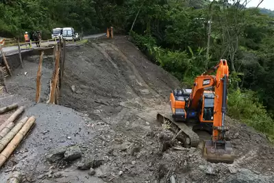 Gobierno del Valle continúa atendiendo las obras de calamidad en el norte del departamento para recuperar la conectividad