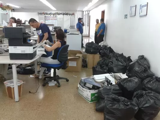 Secretaría de Educación Departamental realizó jornada de limpieza en pisos 7 y 8