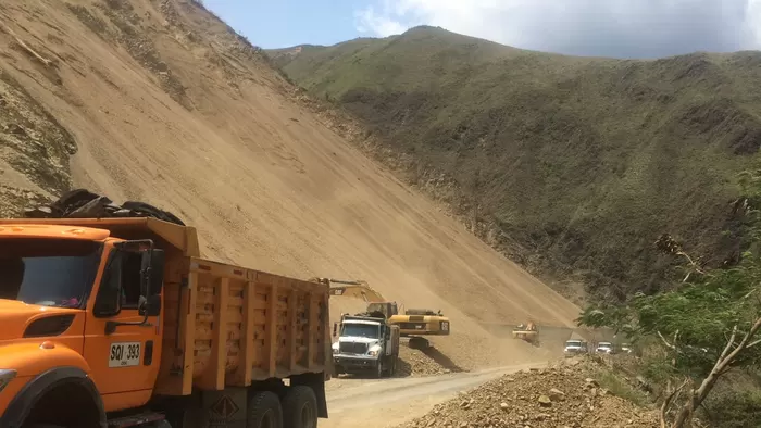 Removerán 12.000 metros cúbicos de material  de derrumbe en la vía a Buenaventura