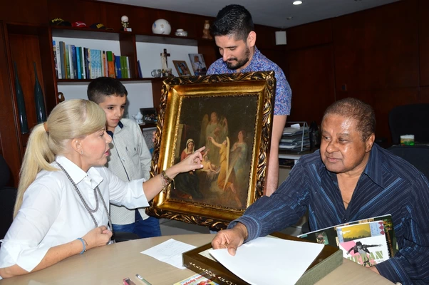 El pintor Edgar Álvarez reconoció gestión cultural de la Gobernadora del Valle