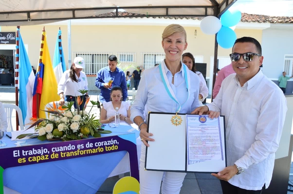 Dilian Francisca Toro homenajeada por su gestión en el norte del Valle