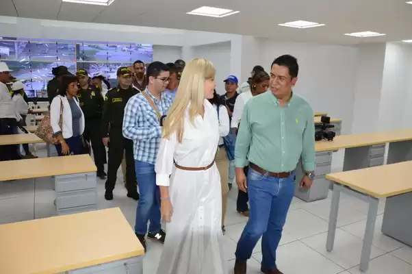 Con la revisión y entrega de obras en el centro del Valle, se despidió la gobernadora Dilian Francisca Toro
