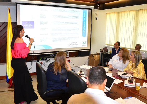 El Valle tendrá un Plan de Desarrollo, participativo, transversal,  integral e incluyente, afirma gobernadora Clara Luz Roldán