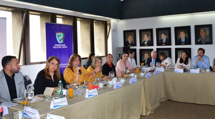 Con gremios y empresarios inició la Gobernadora Clara Luz Roldán los ‘Diálogos Vallecaucanos’