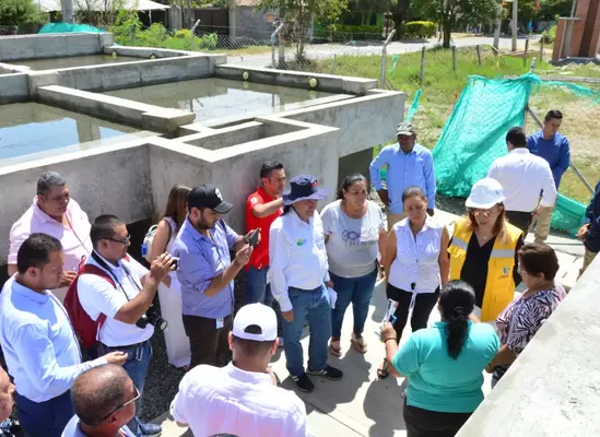 Gobernadora del Valle inspeccionó obras que abastecerán  de agua potable a más de 8.000 personas