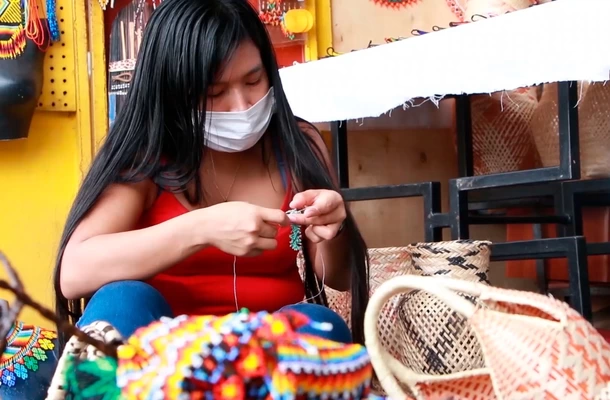Gobernación del Valle del Cauca y Artesanías de Colombia trabajan en catálogo digital que impulsa a los artesanos de la Loma de La Cruz