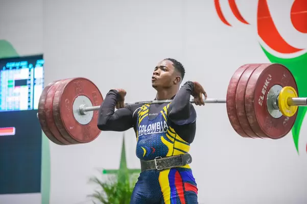 En los 102 kilogramos pesas, Arley Bonilla  va por el título de los Panamericanos Junior