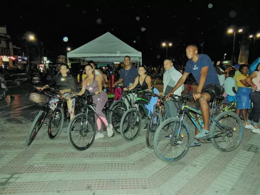 Jamundí, Candelaria y Pradera pedalearon y gozaron las noches de la ‘Ciclovía Valle Invencible’