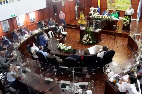 Gobernadora Clara Luz Roldán clausuró las sesiones ordinarias de la Asamblea