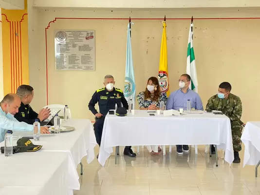 Activan bolsa de recompensa por $50 millones por información de autores de ataque con explosivo en Andalucía