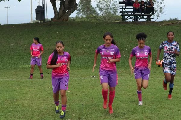 Categorías élite, sub 16 y formativa, en la tercera fecha de la Copa Valle Oro Puro de Fútbol Femenina