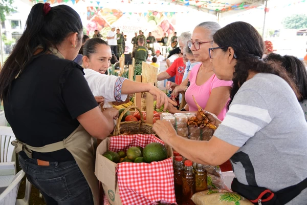 Gobierno del Valle ratificó trabajo permanente por la seguridad alimentaria en el departamento