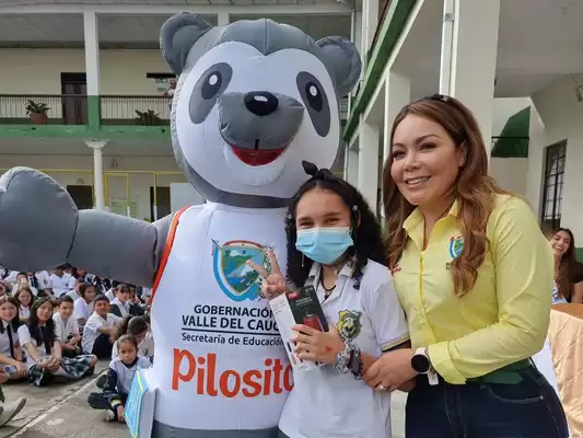 ‘Pilosito’, el oso andino que inspira a los estudiantes vallecaucanos