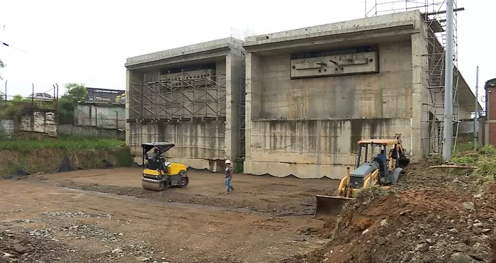 Con obras en el acceso a Candelaria avanza la construcción del Puente de Juanchito