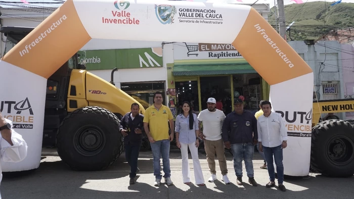 300 kilómetros de vías terciarias en Dagua recibirán mantenimiento con maquinaria amarilla entregada por el Gobierno del Valle