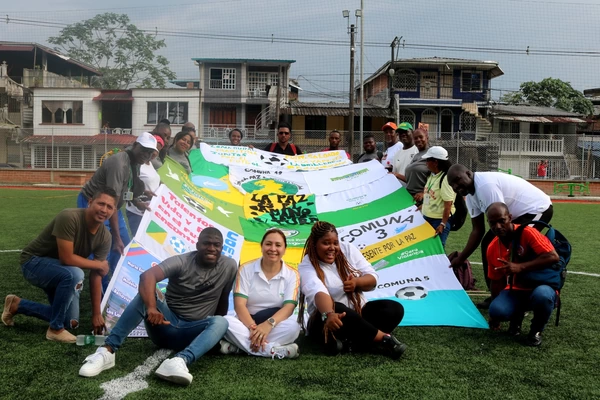 En Buenaventura ‘rueda el balón’ para que la comunidad le apueste a la paz