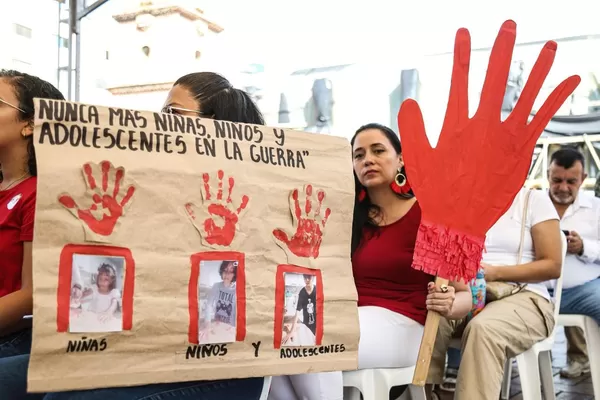 Gobierno del Valle se une al Día de las Manos Rojas en rechazo al reclutamiento infantil