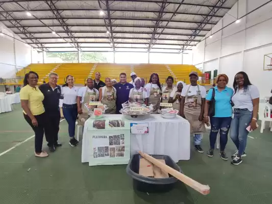 Más de 160 familias de Buenaventura recibieron insumos y herramientas para impulsar sus proyectos productivos